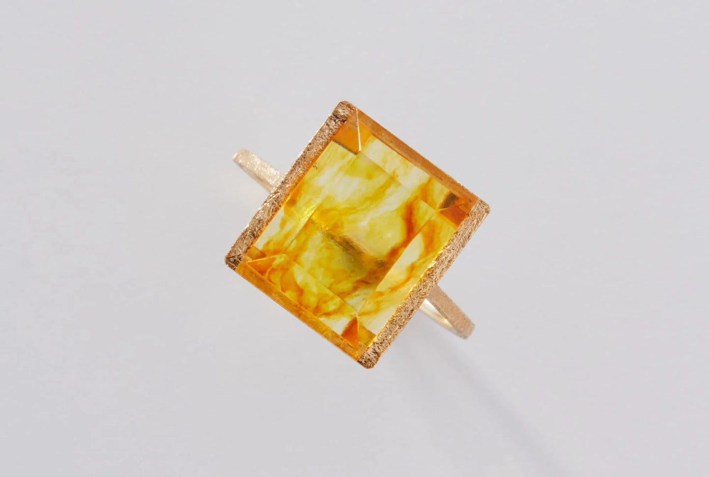 Fang｜Square-Cut Amber Ring