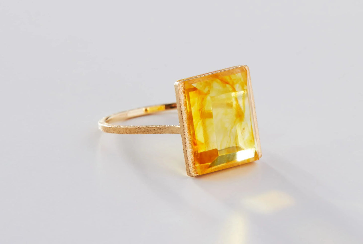 Fang｜Square-Cut Amber Ring