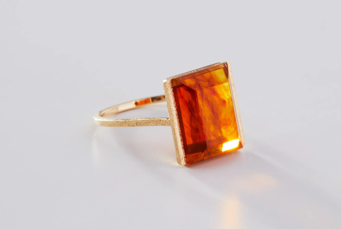 Fang｜Square-Cut Amber Ring