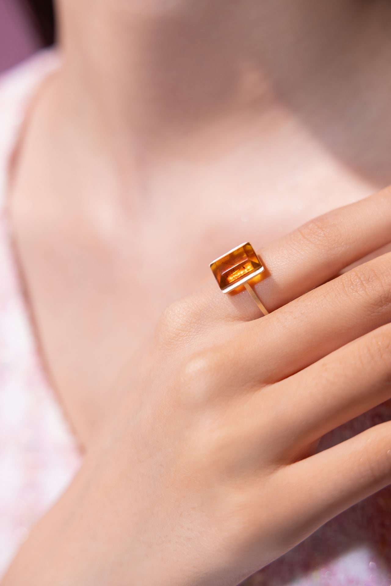 Fang｜Square-Cut Amber Ring