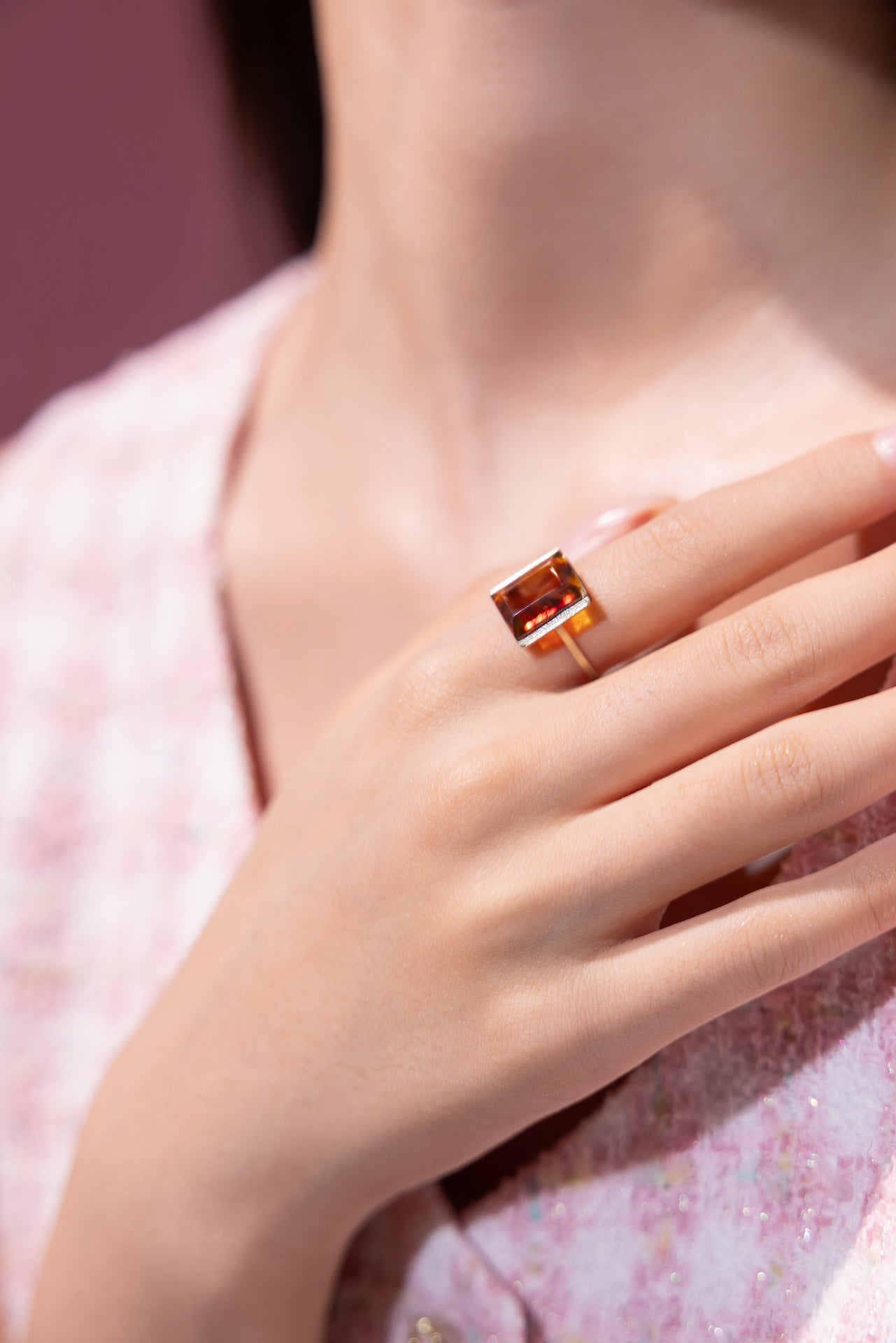 Fang｜Square-Cut Amber Ring